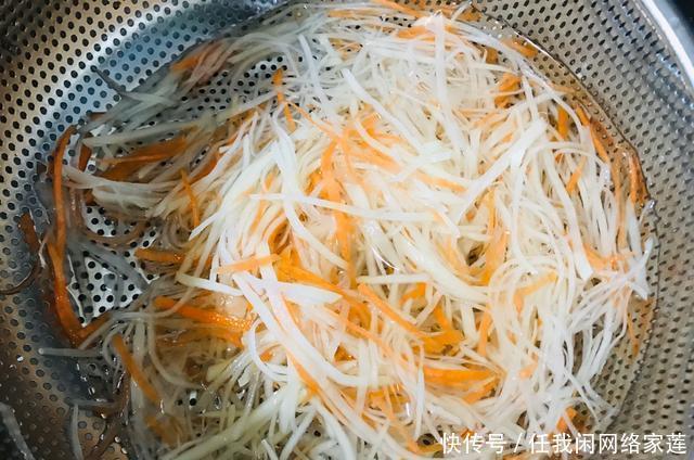 要用到|煎蛋也能玩出花样,健康美味的“鸟巢煎蛋”,超有新意早餐必备