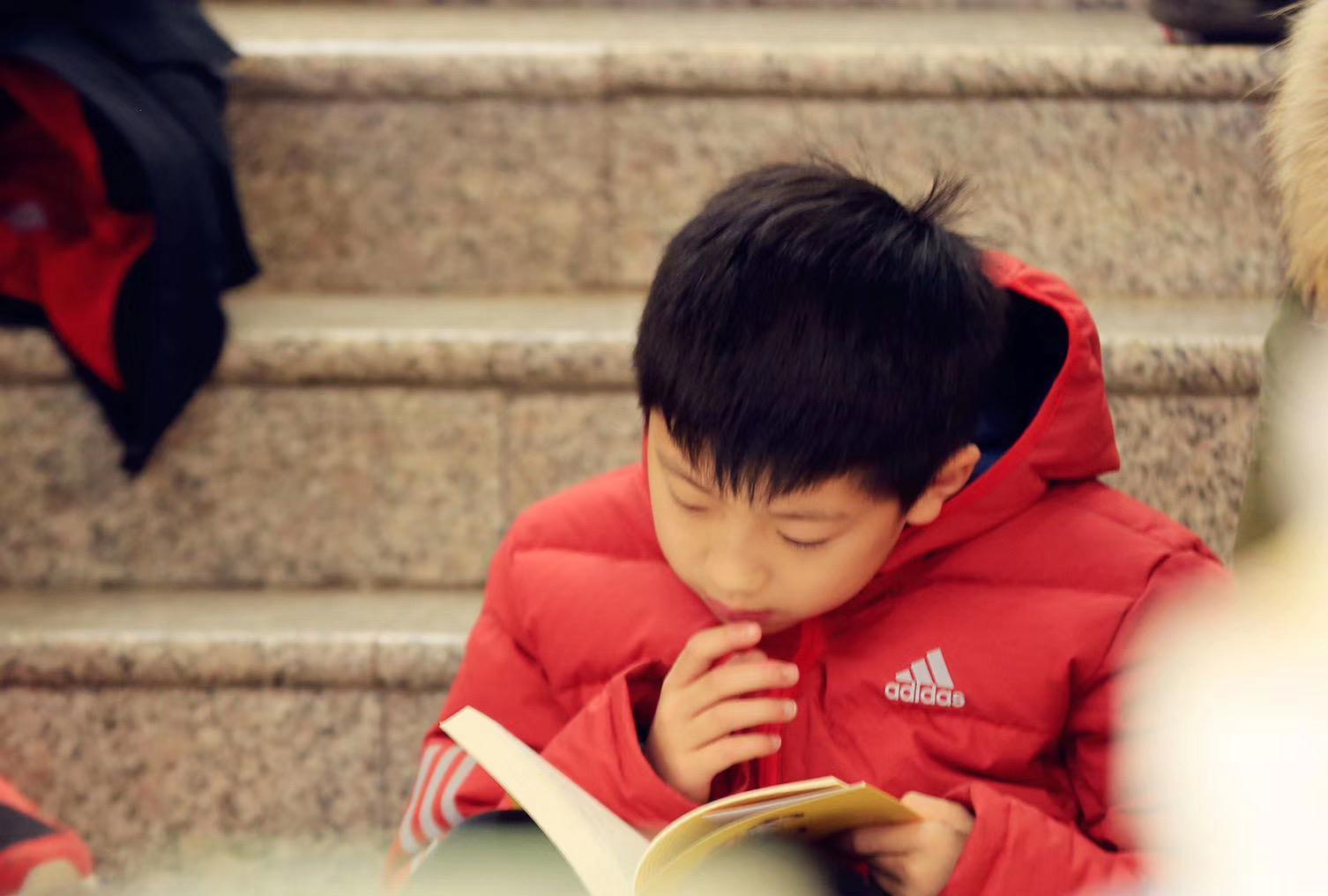 家长|孩子沉迷游戏家长负全责!这4种家庭,孩子想网络成瘾都难