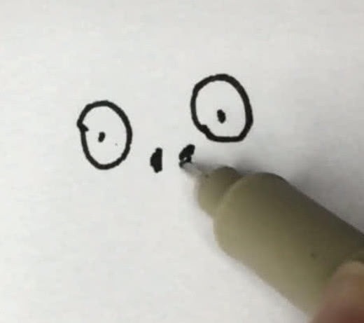 本尊!美术生又“作妖”了!用一万个骷髅头作画,看到成品:本尊来了!