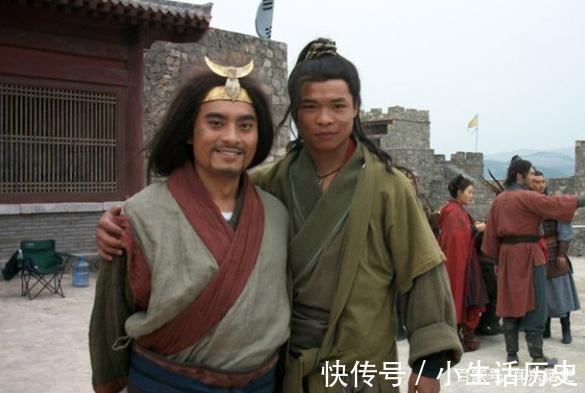 奸细!梁山有2个奸细一个一言不发却得皇帝保护,一个宋江死后得重赏