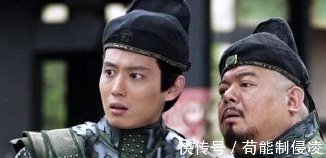 苏文@瓦岗一英雄拿着纸糊大锤唬人唬了一辈子,强出头害死二十六位兄弟!