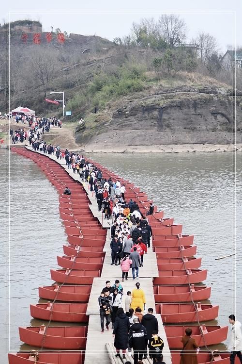 老年|正月初一,铅山人喜欢打卡河口明清古街、浮桥、炮台山