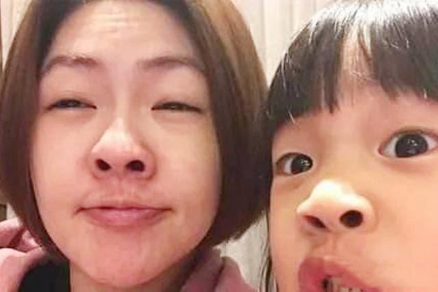 鼻腔|经常“挖鼻孔”的孩子,长大逃不出这3种结局,父母别不当回事