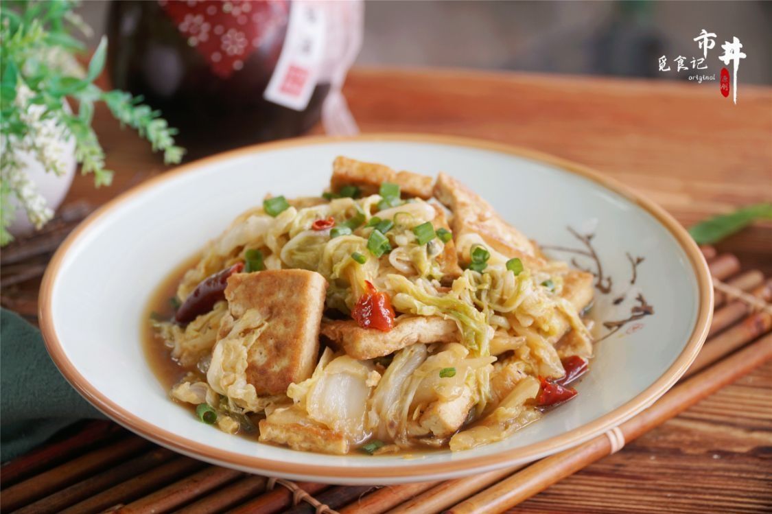 白菜烧豆腐，你懂得怎么烧才好吃吗？很多人搞错，难怪不香不入味