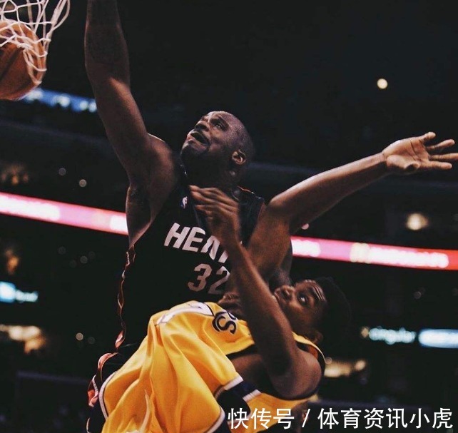 邓肯|为何说跟奥尼尔比天赋 那都是弟弟级别?5张照片告诉你答案