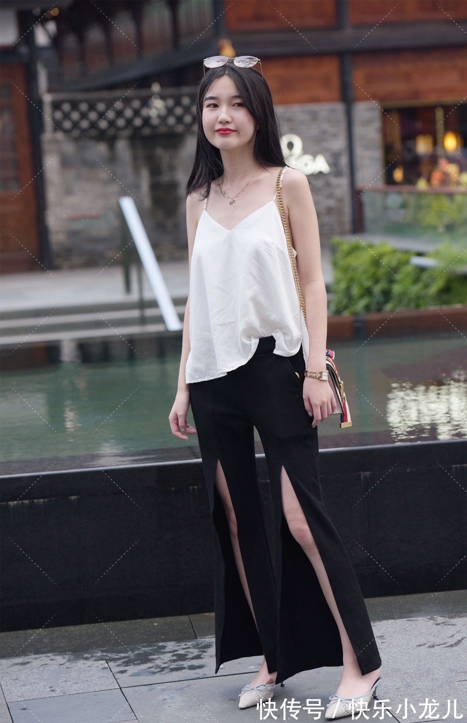 气质 遇到自己喜欢的就不要客气,这气质美女,你有没有那么一点点心动