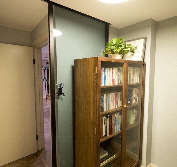 餐厅|老公非在餐厅打一排柜子,空间一下多出好几平,邻居立马学走了!