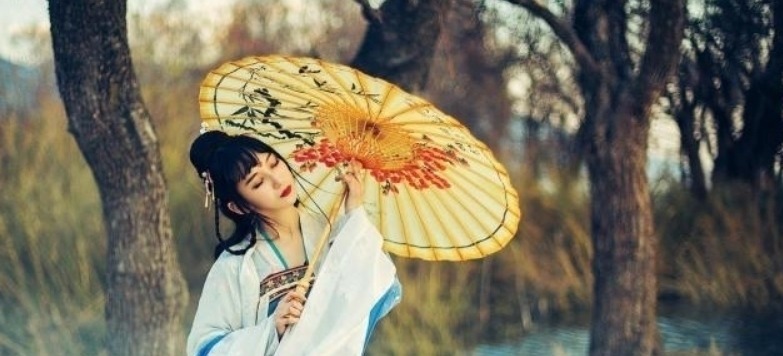 江南载酒行#杜牧在江南过着落魄的生活,还写下一首诗自我调侃,认为是负心汉