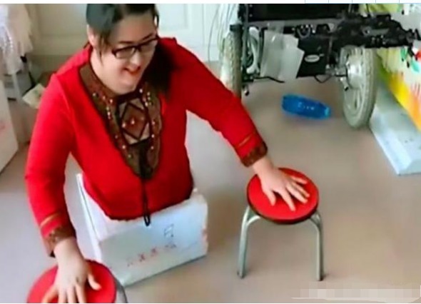 双胞胎儿子|“无腿妈妈”吕娟:不顾医生劝阻坚持生下双胞胎,如今怎么样了?