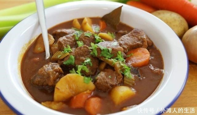 不用|炖牛肉加一勺它,连高压锅都不用,炖出来的肉软不塞牙