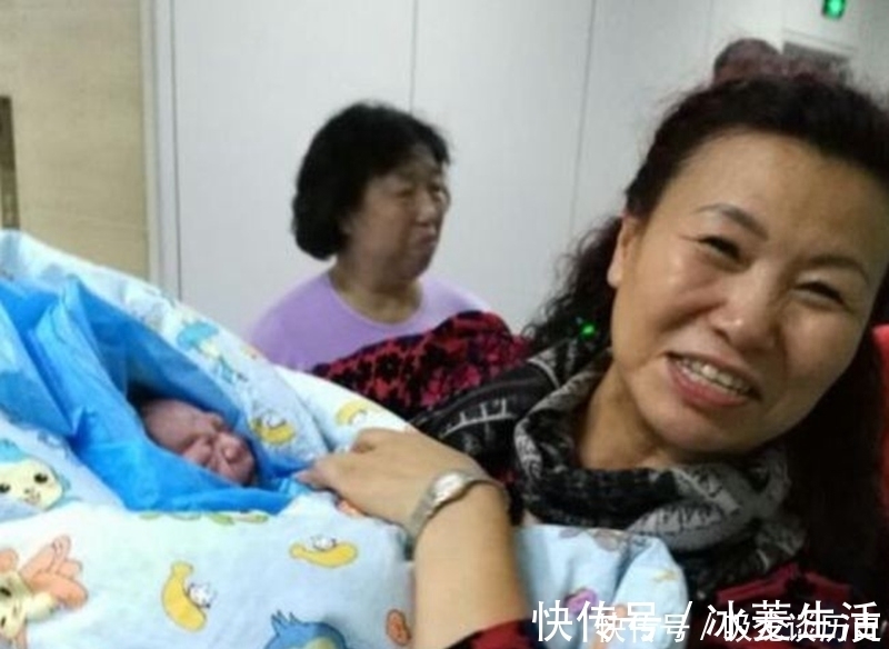 是真的吗|新生儿出生后,第一个抱的人很重要?并非迷信,而是有科学说法