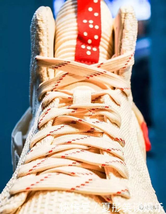 亚洲最大JORDAN旗舰店开业,我冒雨把“黑粉脚趾”买到手了!