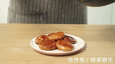 在家也能做红糖糍粑，简单到只需一个锅！