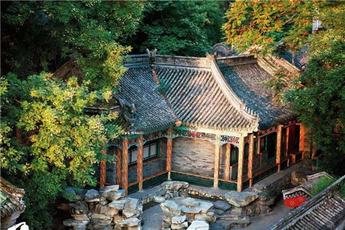 京城头号豪宅占地6万平,一根柱子估价24亿,主人名字家喻户晓
