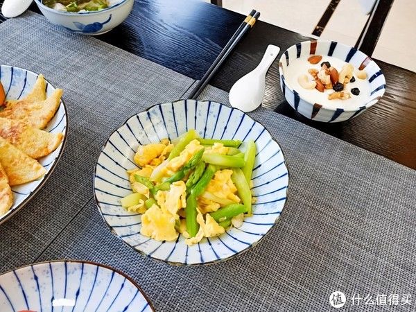 孩子|这3种早餐不要再给孩子吃了！如果不差钱，早餐一定要有这几样