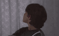 |搞笑GIF:这哥们的气质,我一辈子都不想学来