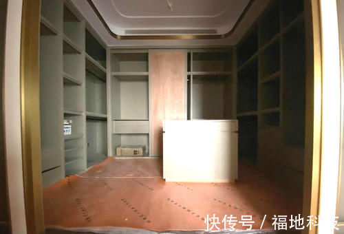 衣帽间|220㎡江景大平层,12米长的落地窗,这才叫高端大气上档次