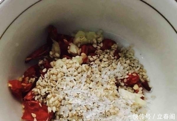 龙利鱼|夏天,吃甲鱼鲫鱼都不如吃它,8块钱一斤,蛋白质却是牛奶的8倍