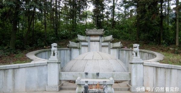  曾国藩|曾国藩墓被盗墓贼炸开，专家进洞抢救，出来后为何永久封死！