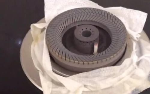 家家户户|白醋不仅仅可以喝，白醋倒在煤气灶上，太厉害了，家家户户用的到