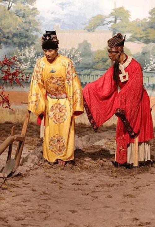 古人|皇帝龙袍也是可以清洗和翻新的,其中诀窍,古人一直在用!