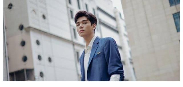 黃曉明|新一季《中餐廳》正式錄制，龔俊自帶廚具被沒收，網(wǎng)友：喜劇現(xiàn)場