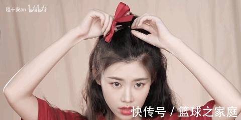 头发 别再披头散发了!这3个发型小技巧显嫩又高级!