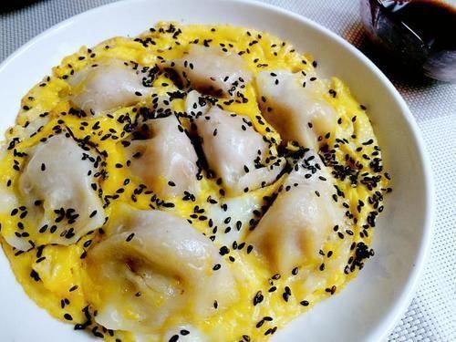 儿子隔三差五要吃此早餐,平底锅一烙10分钟就上桌,解馋还顶饱