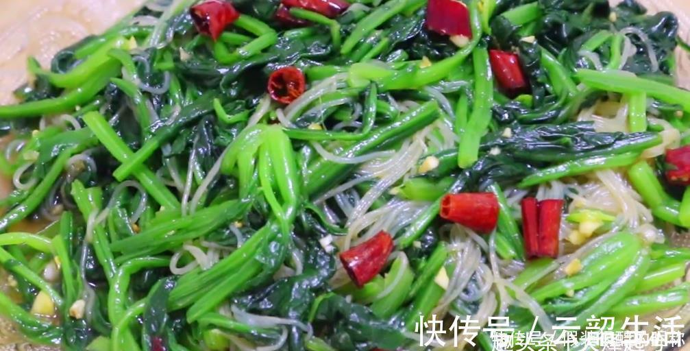 爽口|饭店的凉拌菠菜太好吃,秘诀教给你,3分钟学会,上桌开胃又下饭
