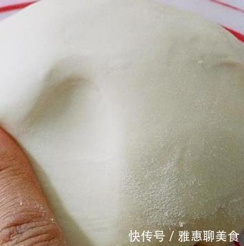 让青菜包子的绿色蔬菜变得绿色和新鲜，而且很香