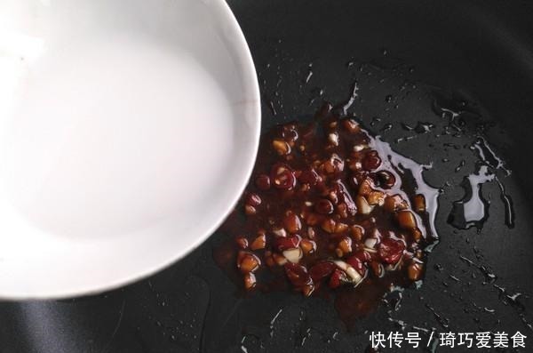 豆瓣酱|它是“清肠专家”,我家一年吃几百斤,一斤9毛,家里没有胖子
