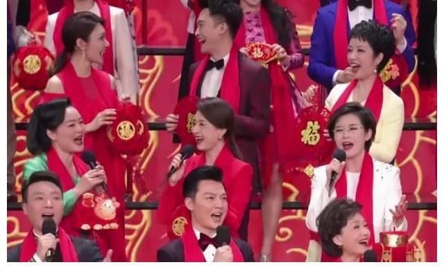 主持多档央视门面节目,为何杨帆始终得不到登上大舞台的机会?