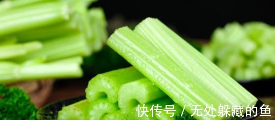 农村腌菜的老方法，一次腌10斤都不够吃，酸甜脆爽比辣椒开胃！