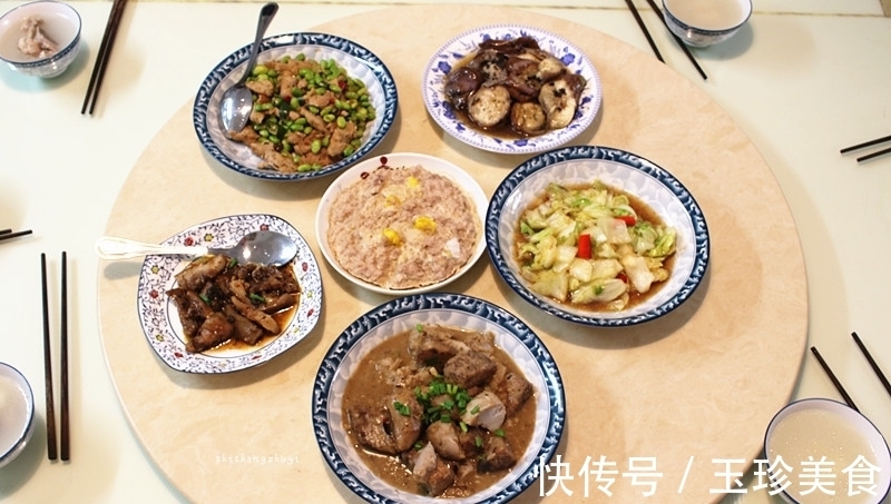 爸爸下厨做的晚餐,普通食材美味下饭,比在饭店吃还解馋