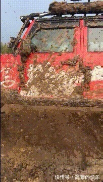 |幽默冷笑话：跟老婆冷战，为讨好她，从网上买了件裙子送她