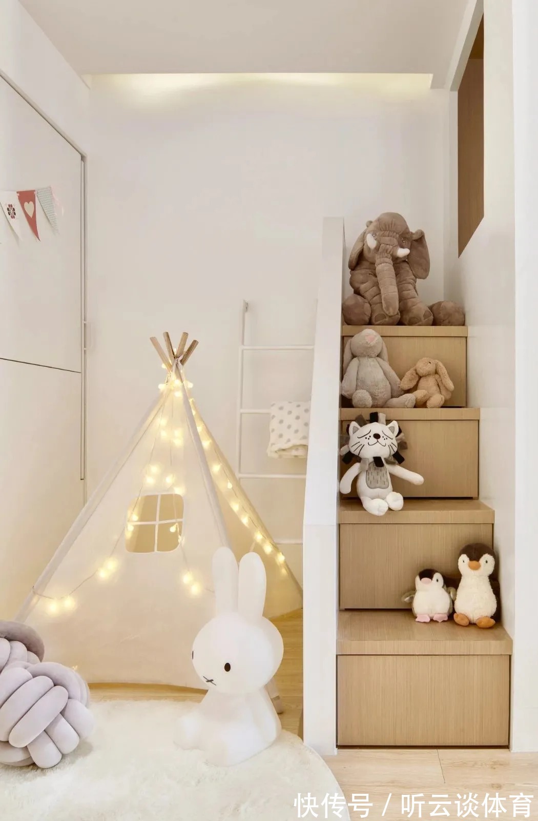 简约风|60㎡简约风小户型,客厅藏张床打开秒变3居室,太机智了!