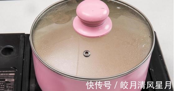 自己在家也能做抹茶西米冻，做法超简单，质地Q弹又筋道！