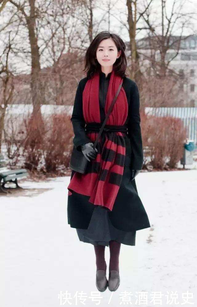 巨增|穿大衣怎样系围巾这样三种搭配方式,让你回头率巨增