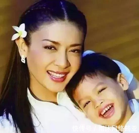 宫廷|泰国贵妃三个月被废,这个低调王室的八卦比宫廷剧更惊人