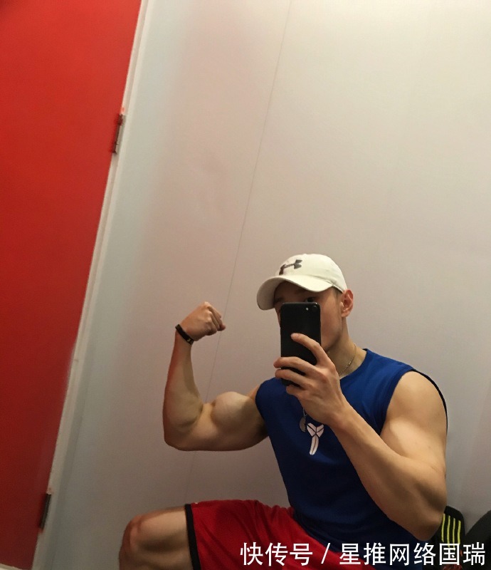 健身房|麒麟臂健壮如腿，胸肌咄咄逼人，啤酒火锅没在身上留一点痕迹！