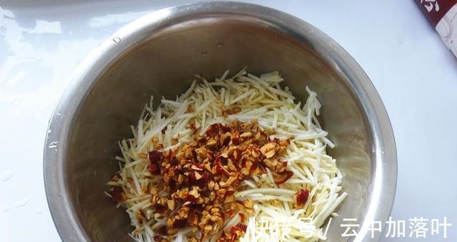 秋天吃这个是最好的，营养价值很高，加点红枣孩子特喜欢！