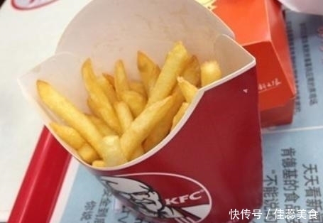 凸出去|原来薯条盒上有个“零件”,专门用来挤番茄酱!N年的薯条白吃了