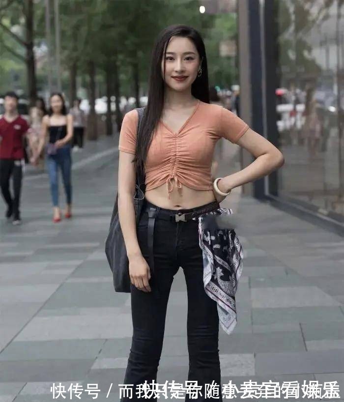 打底裤|小姐姐简约时尚的穿搭,不仅彰显了成熟的风韵,还非常减龄