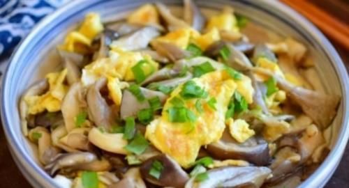 女性不想早衰老，推薦3種食物，補血潤膚，延緩衰老，排毒養顏