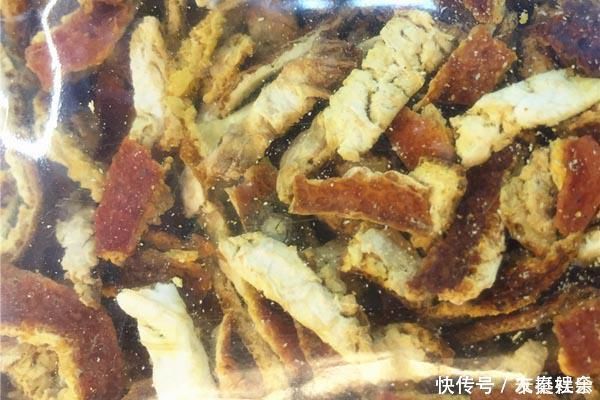 古红色|俗话说“一两陈皮一两金”,坚持用陈皮泡水喝,你会收获这些好处