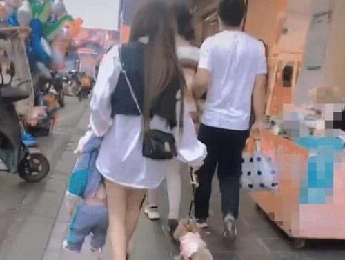 婴儿车|爸爸带娃已成历史,小姨带娃才让人哭笑不得!网友:太现实了