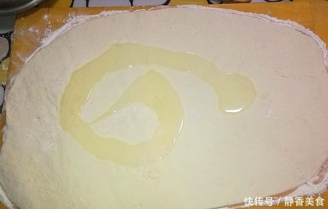 面团|为什么东北人烙的饼又软又起层,原来是多了这一步!