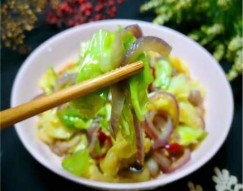 洋葱和它是绝配,每天炒一盘,简单易学,软化血管,不懂太可惜