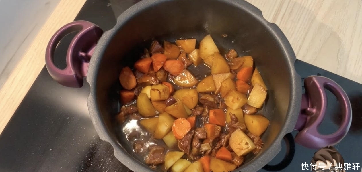 羊肉不止可以做烧烤，其实炖着吃更香，教你做超下饭的红烧羊肉