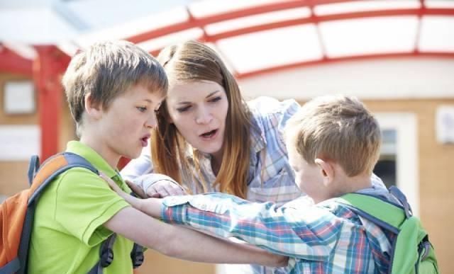 老大|二胎随了妻子的姓,结果岳父母把家产全给了老二,怎么办